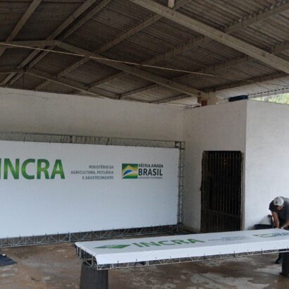 portico e banner de backdrop - estrutura metalica - valinhos