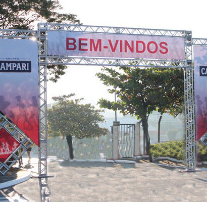 portico e banner de backdrop - estrutura metalica - vinhedo
